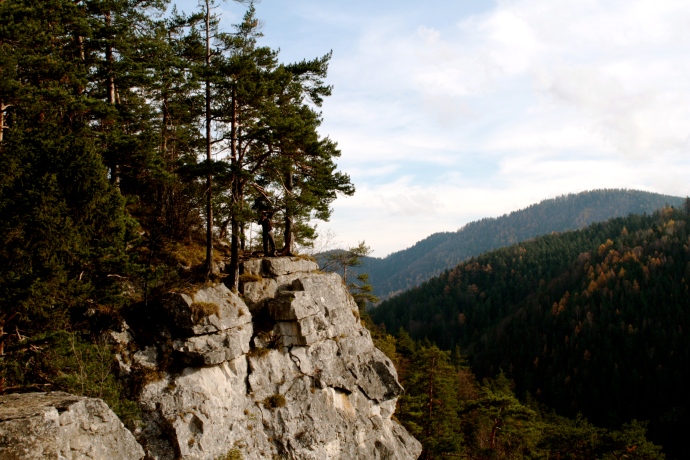 A cliff near Tomášovský výhľad in November.